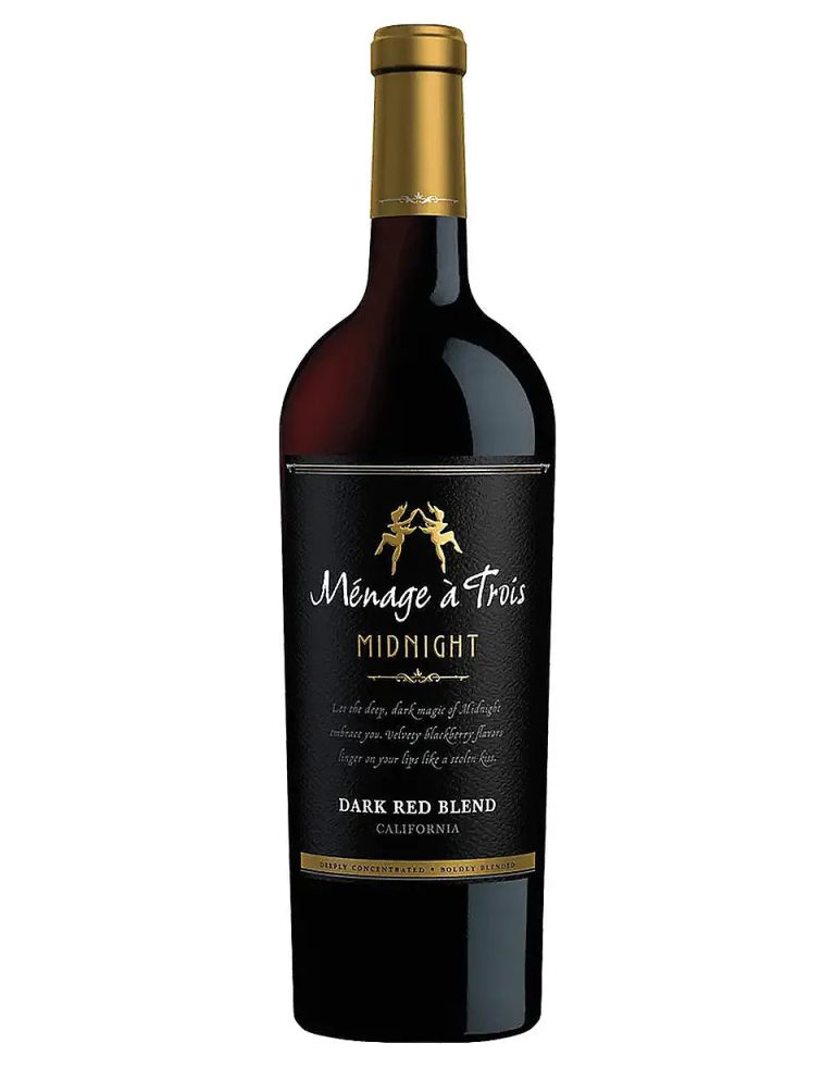 Ménage à Trois Midnight, 750 ml product packaging