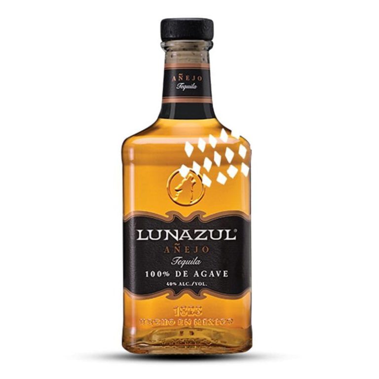 Lunazul Anejo, 750 ml product packaging